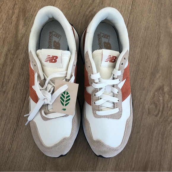 New in Box men’s 237 in taupe gray orange - Picture 3 of 4